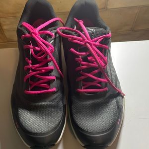 RYKA  GRAFIK 2  Q contour footbed walking Shoes  - Sz 9